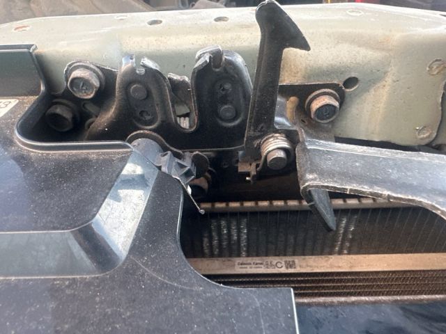 Bonnet Catch ( Lock )