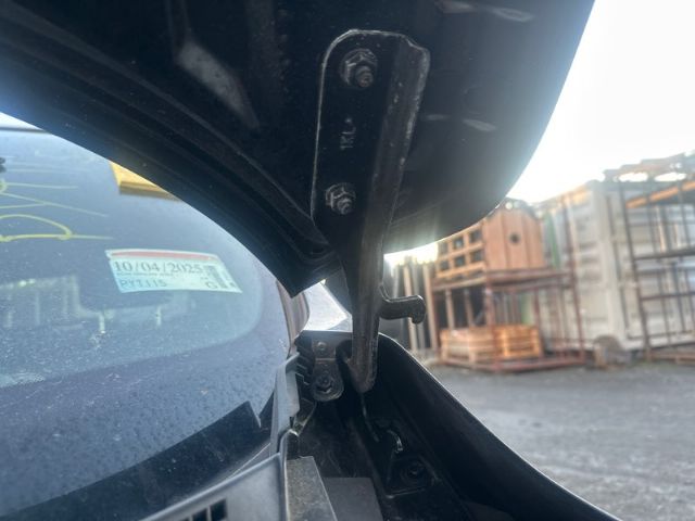 L Bonnet Hinge