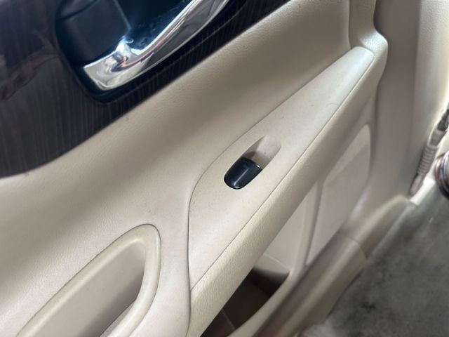 Lr Window Switch