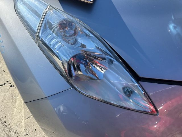 R Headlight