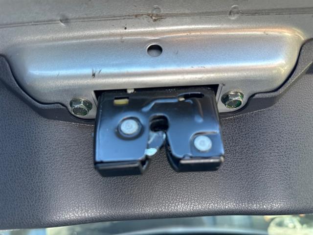 Tailgate Lock Assy