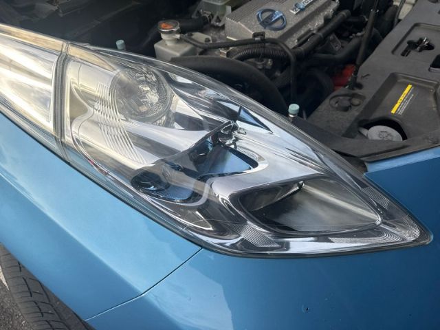 R Headlight