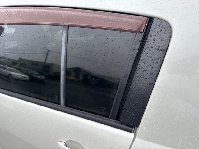Lr Quarter Glass