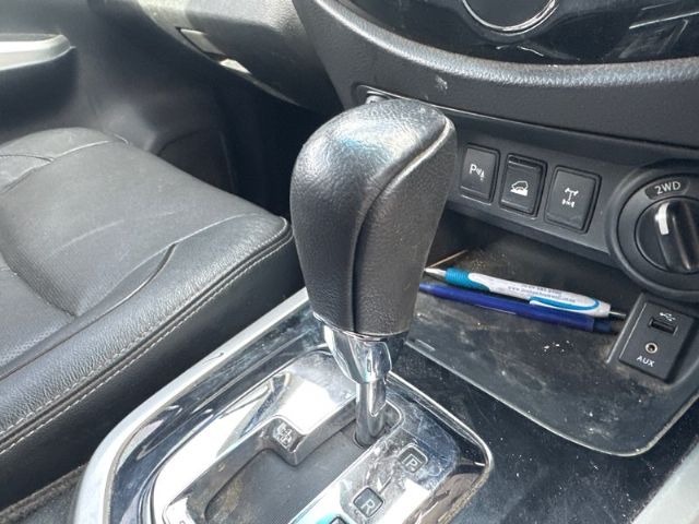 Gear Knob (oem)