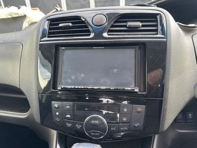 Stereo Surround / Bezel