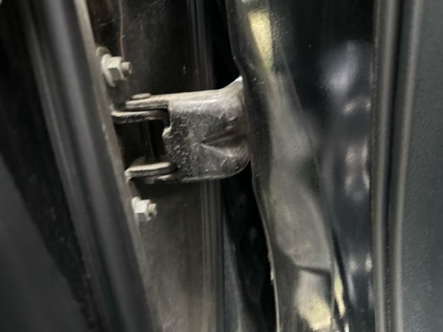 Lr Door Bottom Hinge