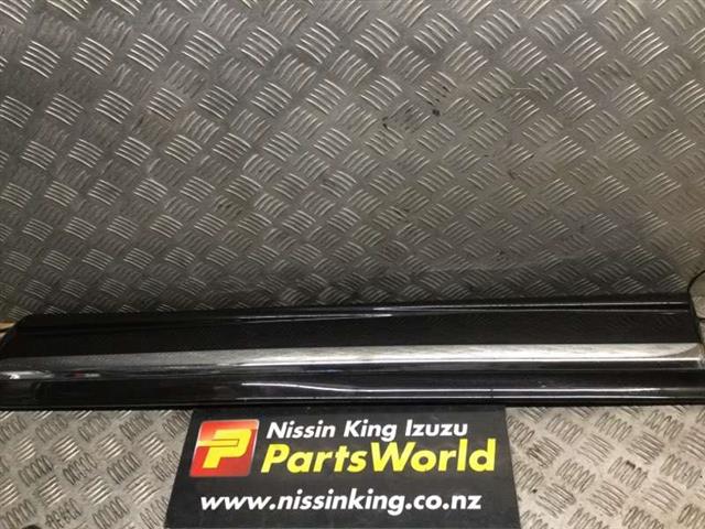 Rf Lower Door Moulding (chrome)