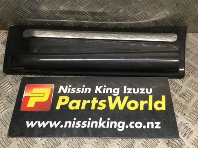 Lr Lower Door Moulding (chrome)