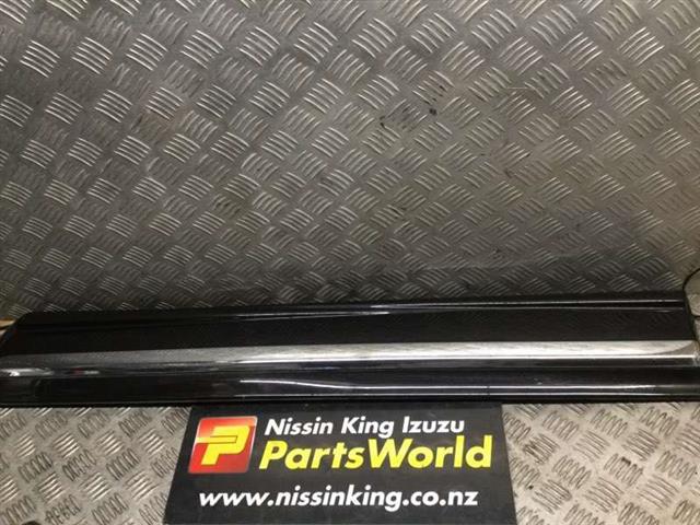 Rf Lower Door Moulding (chrome)