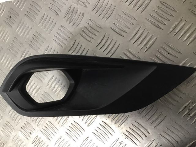 R Spotlight Bezel