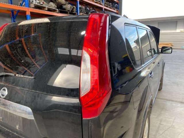 R Tail Light