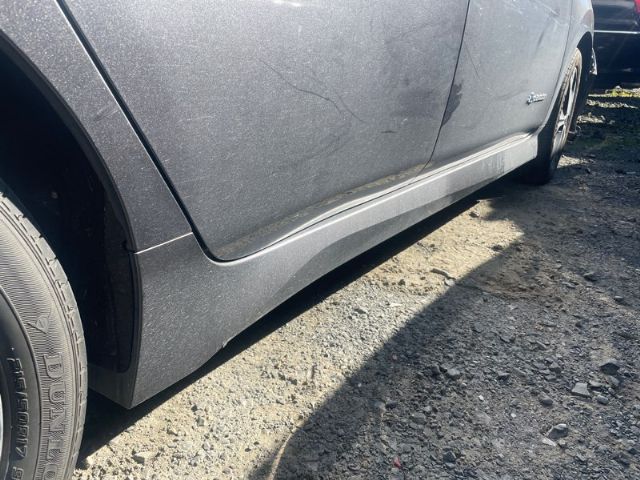 R Side Skirt