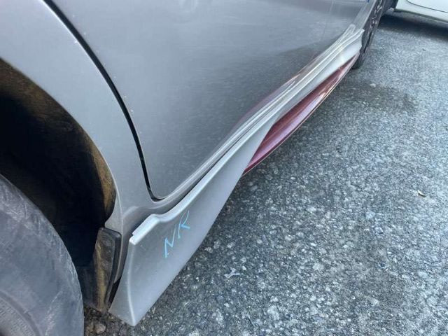 R Side Skirt