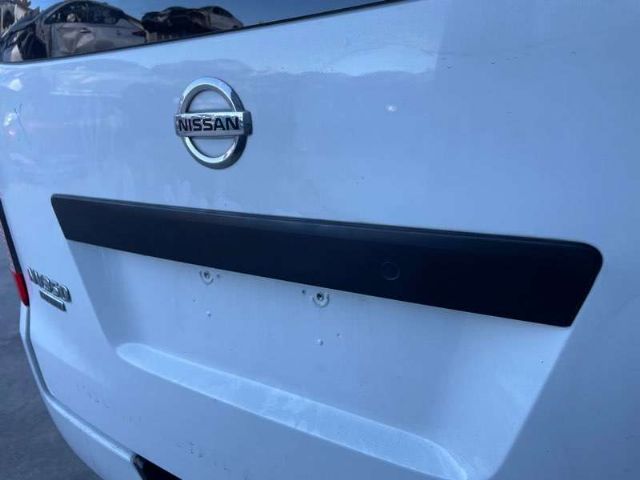 Tailgate Garnish 1 Piece