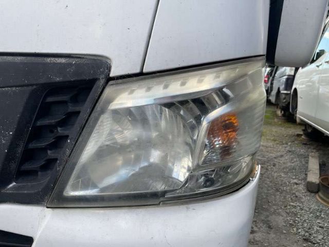L Headlight (halogen)