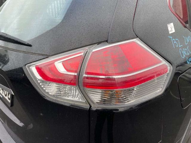 R Tail Light