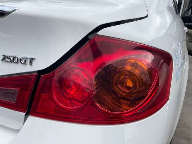 R Tail Light
