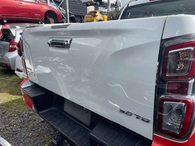 Tailgate Handle Outer