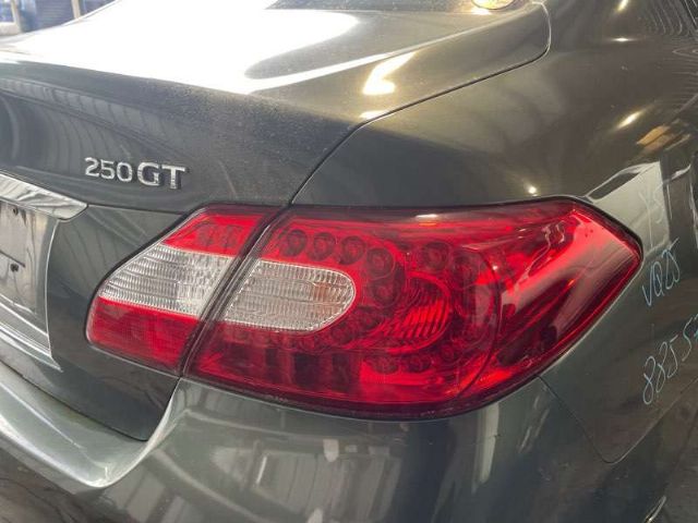 R Tail Light