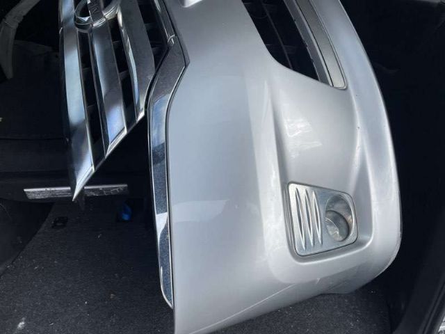 R Headlight Moulding