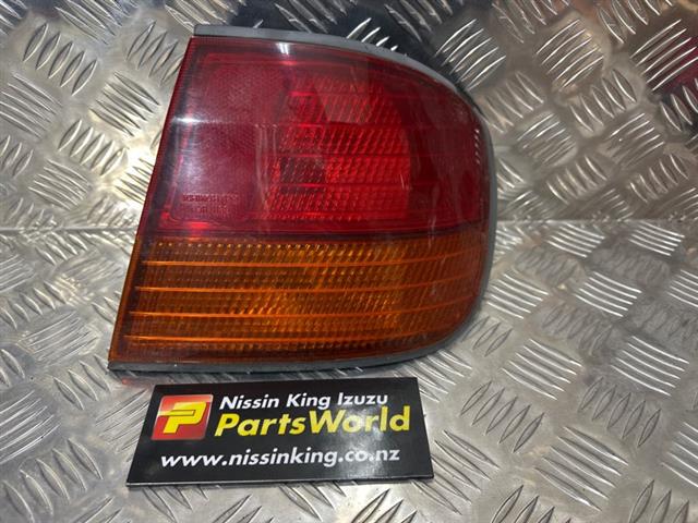 R Tail Light