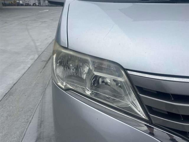 R Headlight (halogen)