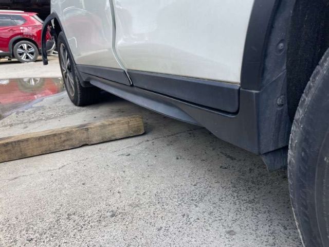 L Side Skirt