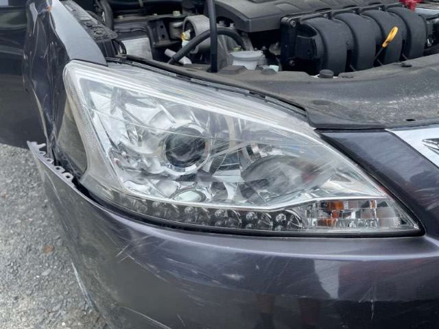 R Headlight