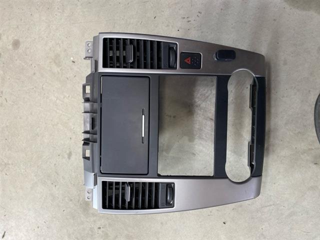 Stereo Surround / Bezel