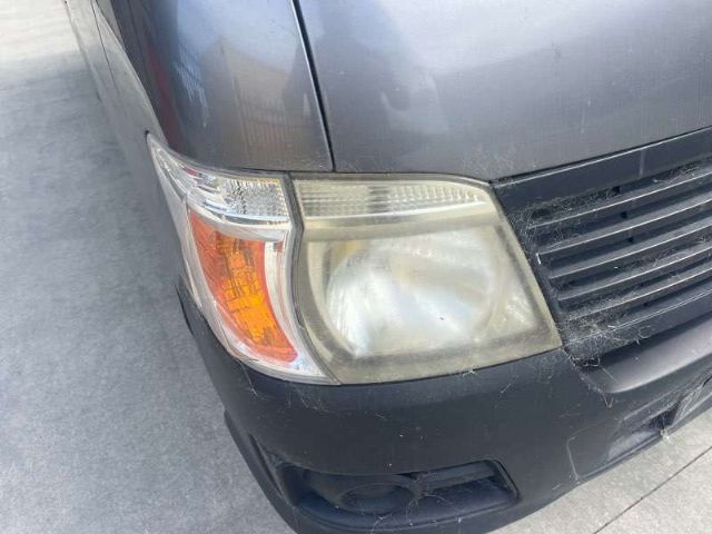 R Headlight