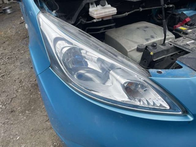 R Headlight