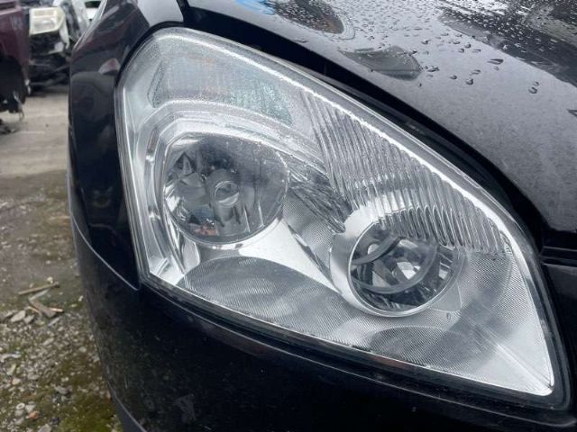 R Headlight