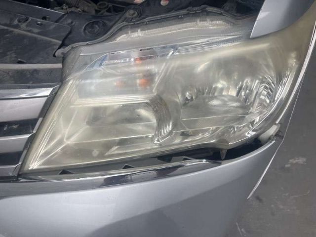 L Headlight (halogen)
