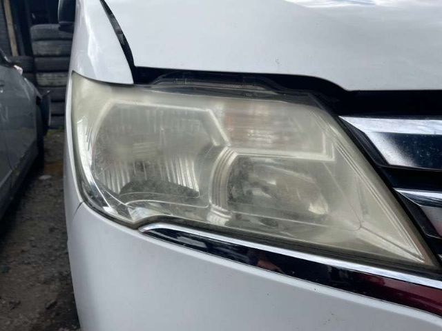 R Headlight (hid)
