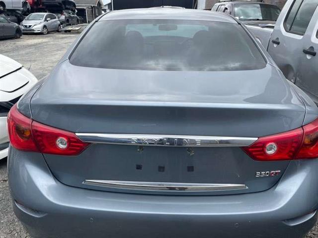 Boot Lid Centre Garnish