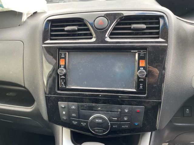 Stereo Surround / Bezel