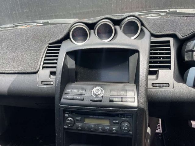 Stereo Surround / Bezel