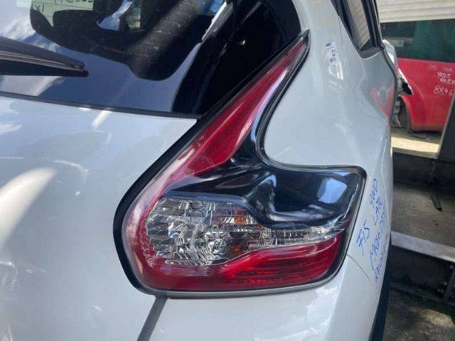 R Tail Light
