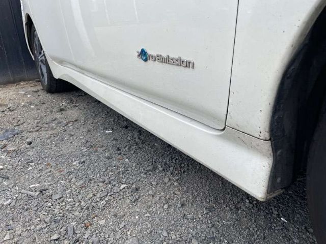 R Side Skirt