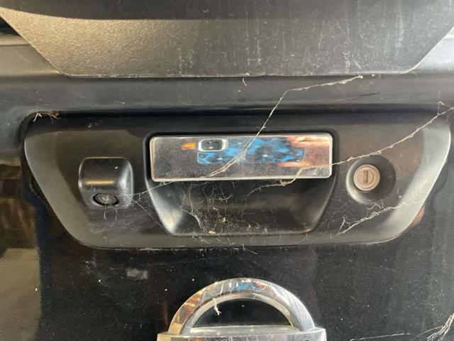 Tailgate Handle Outer