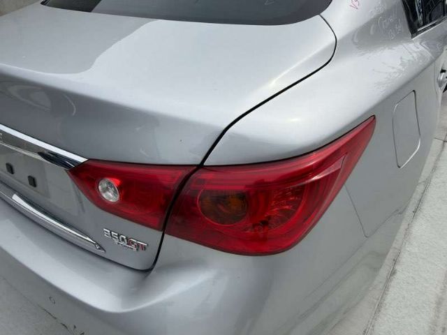 R Tail Light