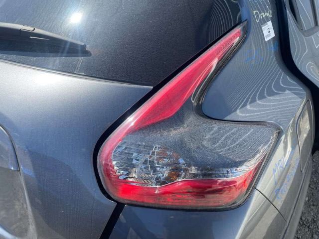 R Tail Light