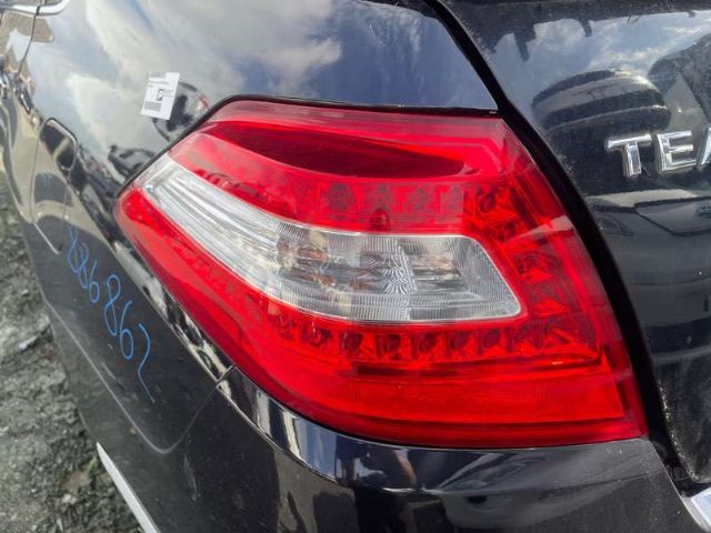 L Tail Light