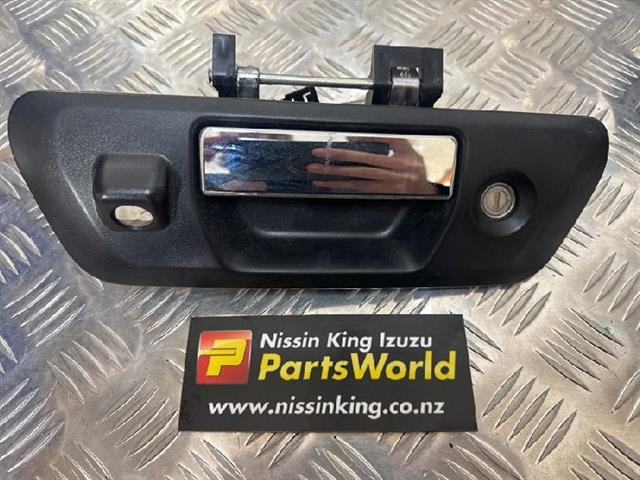 Tailgate Handle Outer