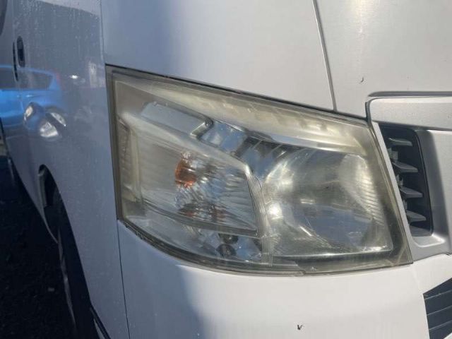R Headlight (halogen)