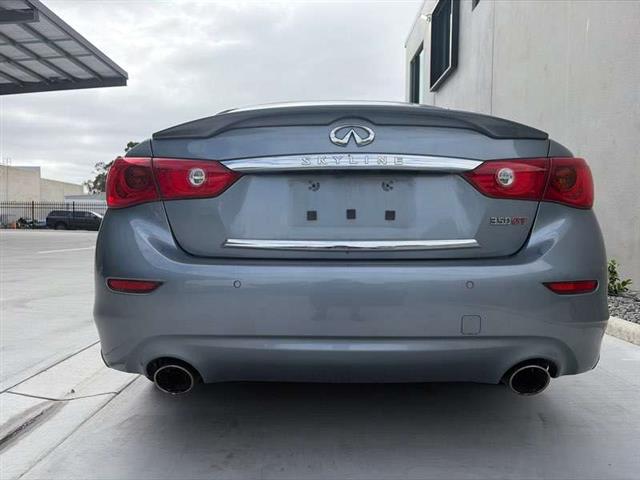 Rear Panel Cut