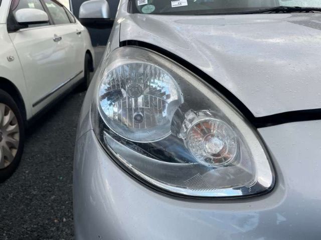 R Headlight