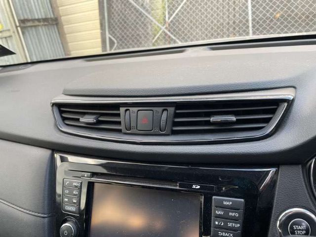 Dash Vent Surround Centre