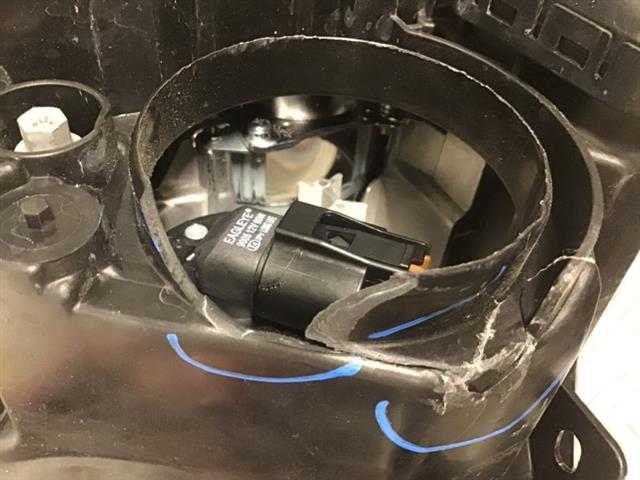 L Headlight (projector)