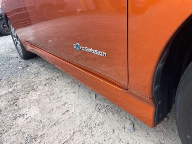 R Side Skirt